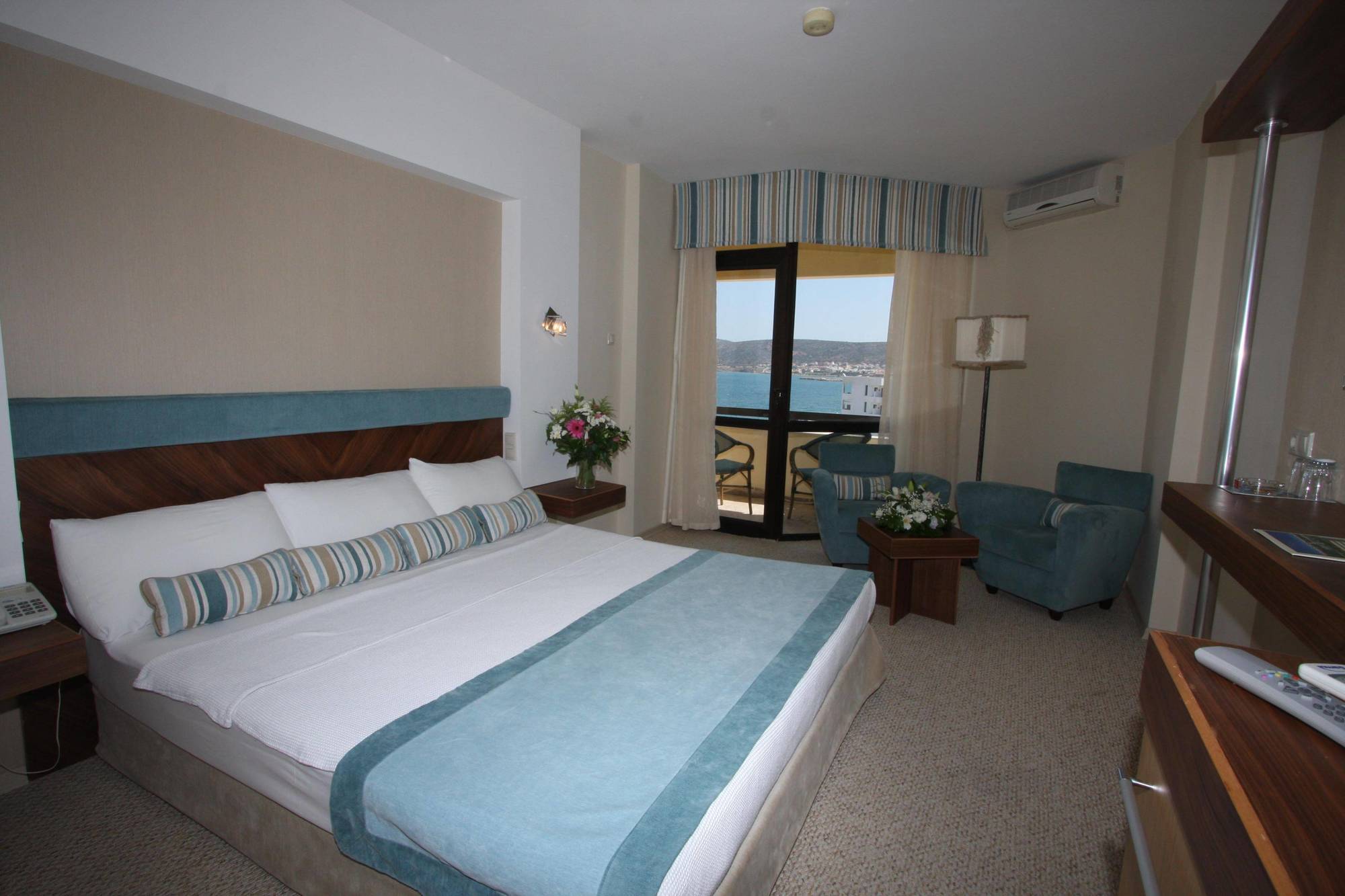Babaylon Hotel Çeşme 객실 사진