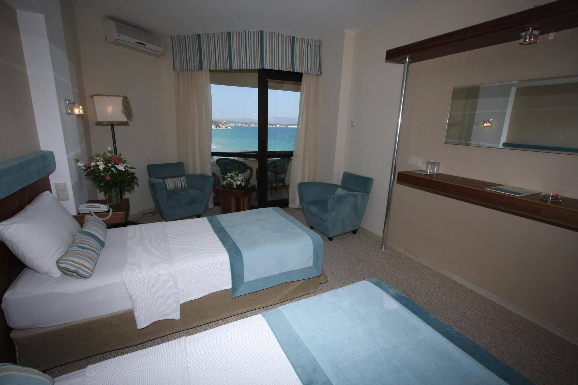Babaylon Hotel Çeşme 객실 사진